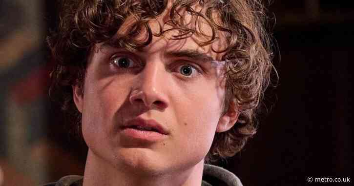 Brody confronts his dark side in Coronation Street as he commits kidnap