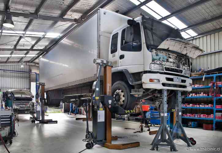 La paradoja del software y la grasa: El nuevo perfil de la formación técnica en transporte pesado