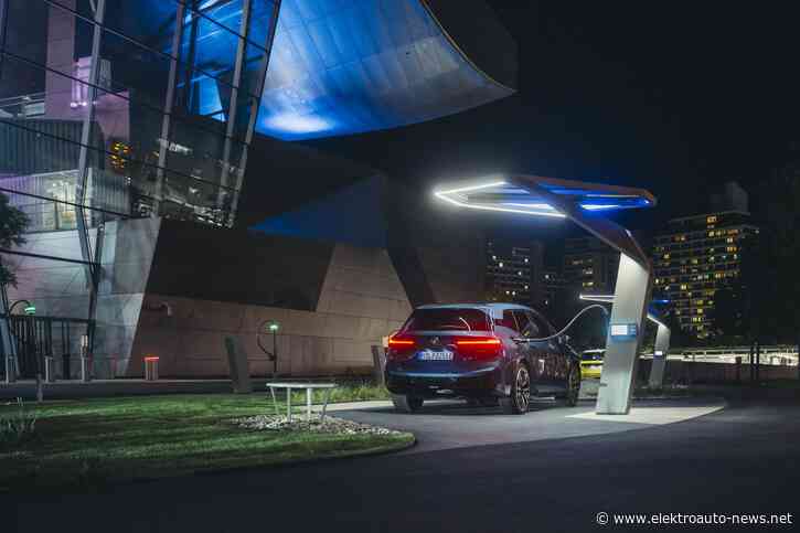 Designworks baut neuen Ladepark an BMW-Welt München