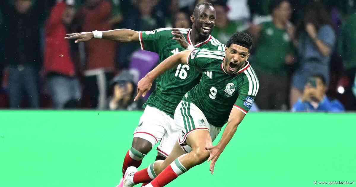Mexico overrompelt Ecuador na uitgestelde aftrap en viert feest voor eigen publiek