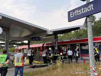 Erftstadt: Feuerwehr evakuiert brennenden Zug bei Übung