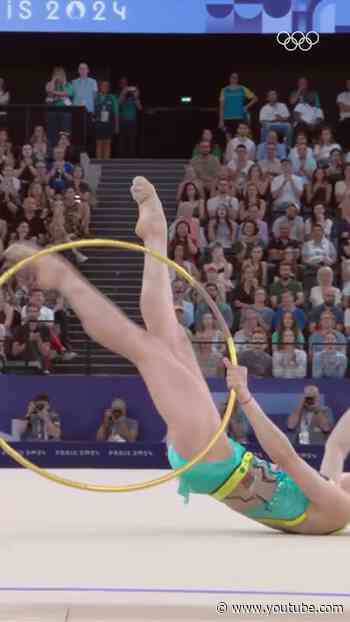 Boryana Kaleyn’s hoop routine at #Paris2024 in the rhythmic gymnastics individual all-around.🥈