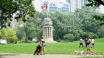 Canada Day's a scorcher in southern Ontario. Here's how some are handling the heat wave