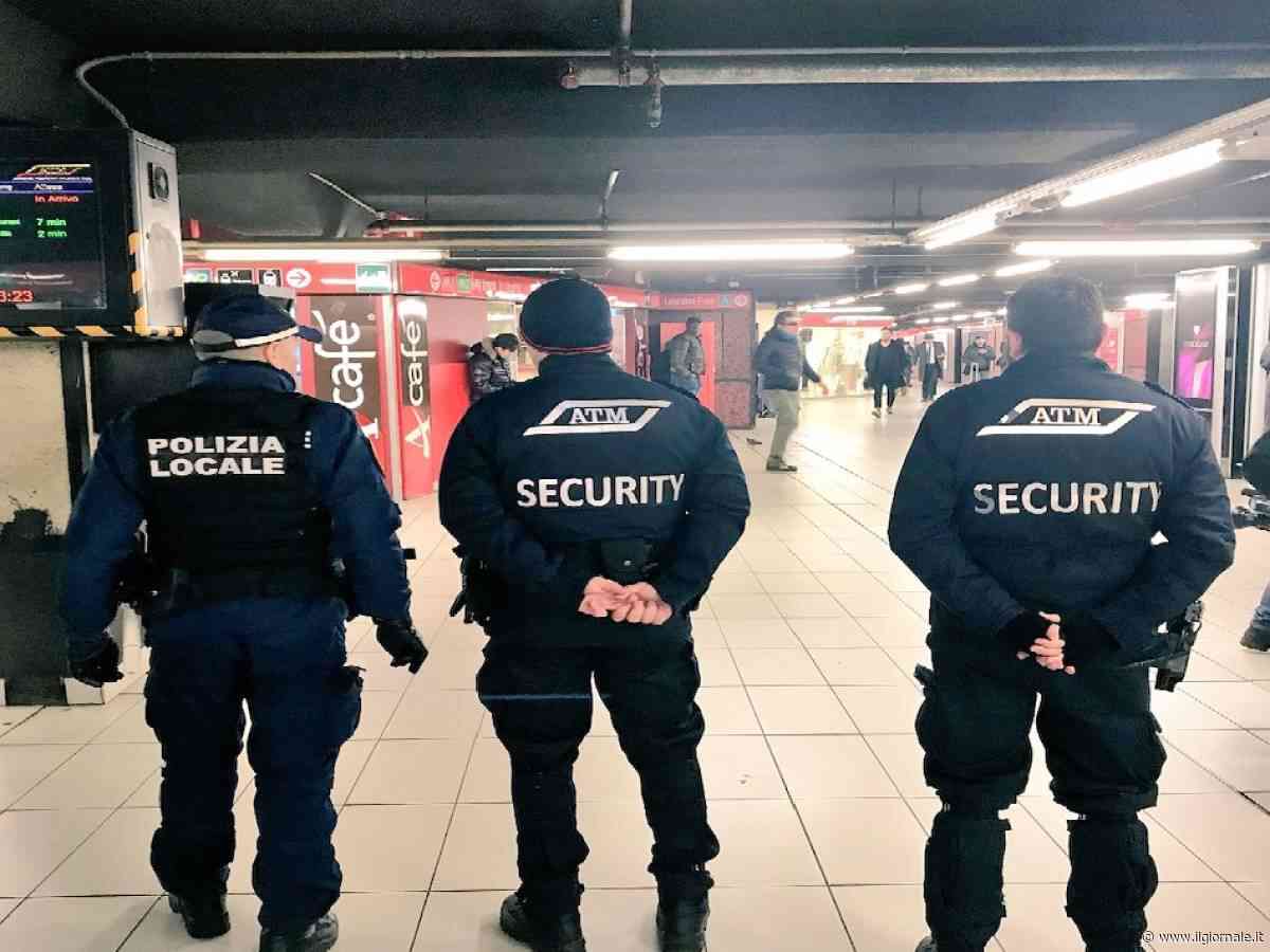 Revocato il licenziamento al vigilante Atm che ha estratto l’arma in metropolitana