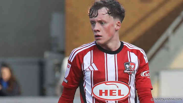Huddersfield sign Brentford midfielder Brierley