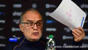 Marcelo Bielsa neemt met dossier in de hand in persconferentie van 100(!) minuten afscheid van Uruguay
