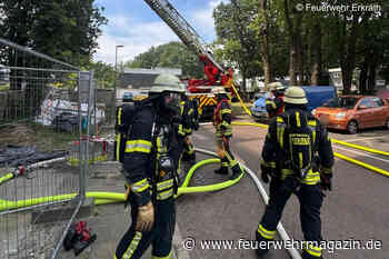 Wohnungsbrand: Feuerwehr rettet zwölf Menschen