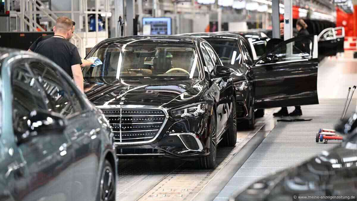 Sparkurs bei Mercedes - Gewerkschaft ruft zu Protest auf