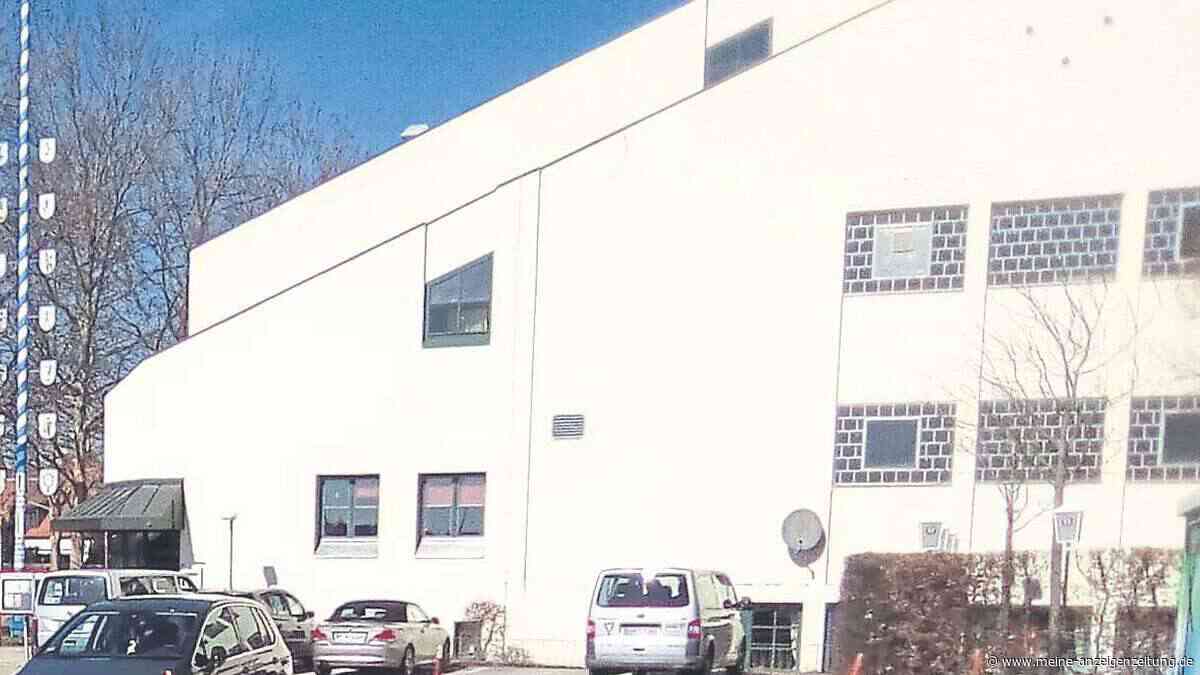 Jahnhalle mit tennisballgroßen Löchern im Dach – Sanierung kostet über 400 000 Euro