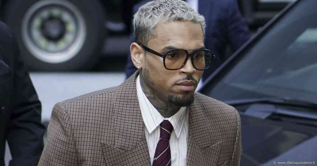 “Non è più la stessa, non vuole che le persone vedano il suo volto”: Chris Brown condannato a pagare 13 milioni di dollari di risarcimento all’ex governante azzannata dal suo cane da guardia di 90 chili