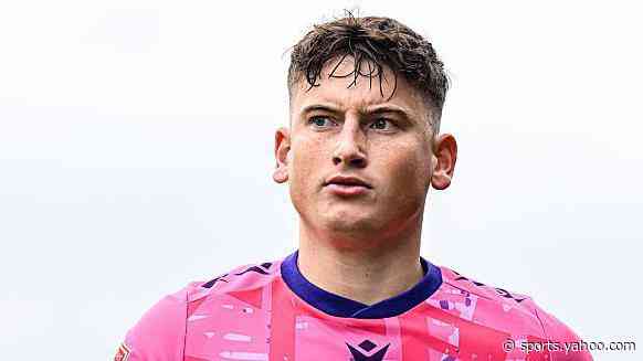 Salford City sign ex-Bromley goalkeeper Long