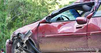 Kreis Lichtenfels: Zwei Verletzte bei Unfall - Wagen drehen sich um Achse