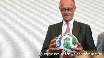 Friedrich Merz im Neuland – die Posse um den Fußball-Post