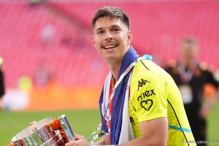 Newly-promoted Hull City sell first-choice goalkeeper to avoid Premier League points deduction