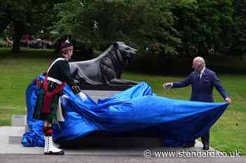 King celebrates achievements of Royal Regiment of Scotland on 20th anniversary