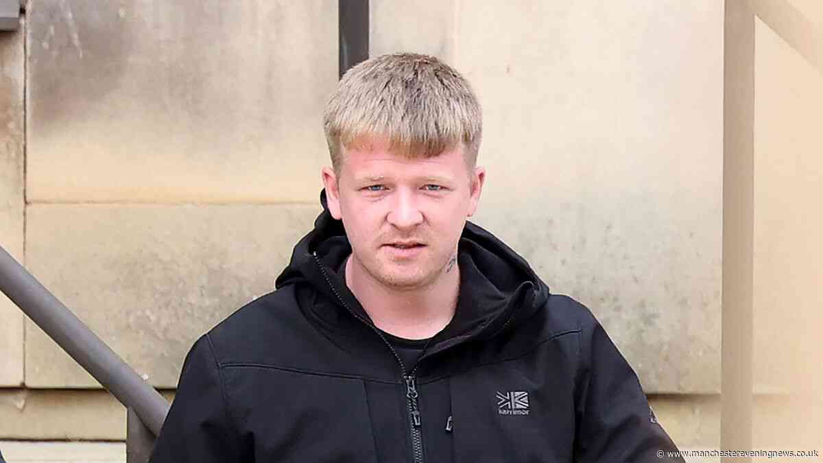 Violent drunk banned from booze after throwing flapjack at police officer's genitals having missed with Pot Noodle