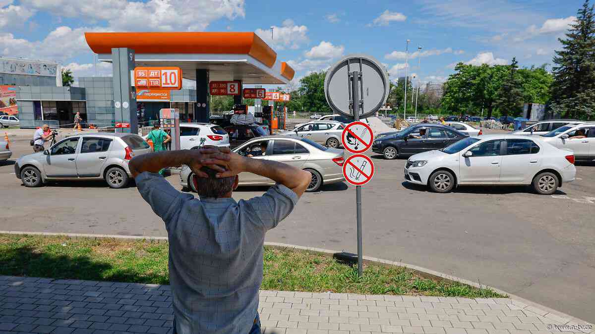Umfragen zeigen Unzufriedenheit: Putins Rückhalt geht der Sprit aus