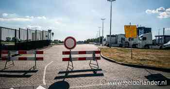 Schade bij kade: groot deel parkeerplaats bij Arnhemse jachthaven zit per direct dicht
