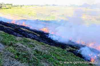 Bermbrand zorgt voor flinke rookontwikkeling