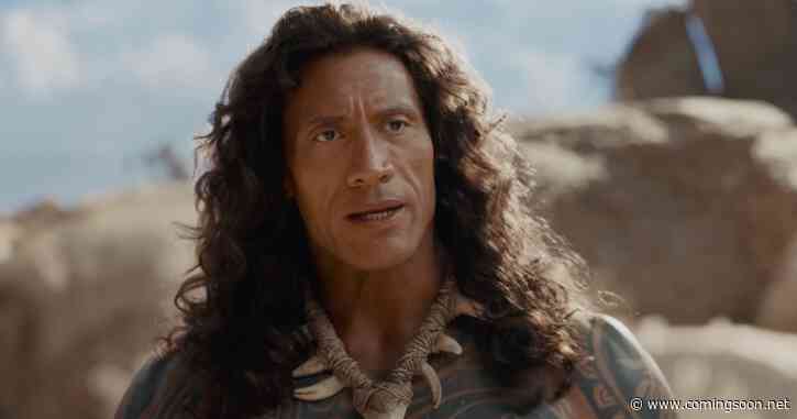 Watch Dwayne Johnson Crash Kids’ Moana Performance in a Surprising Way