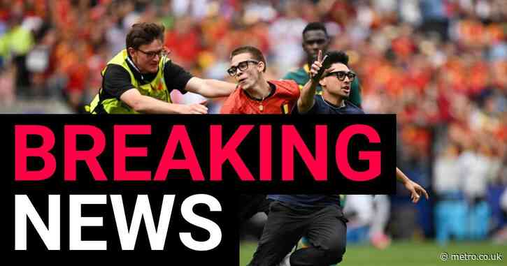 Three pitch invaders halt Belgium vs Senegal World Cup match