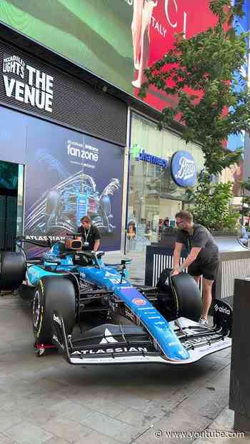 The FW48 is in the building 💙 Doors open today at our Fan Zone, who's joining us? 🇬🇧  #f1