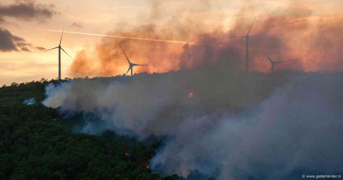 Grote natuurbrand teistert Zuid-Frankrijk