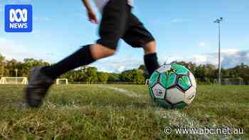 The US and UK have banned kids heading the ball. Should Australia follow?