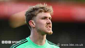 Goalkeeper Young joins Huddersfield on loan