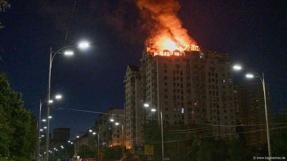 Ukraine meldet massive russische Luftangriffe
