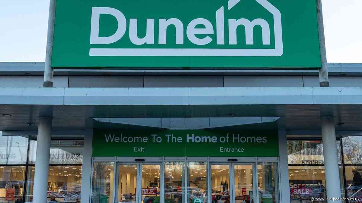 Dunelm cuts £90 off 'luxurious' chair that looks like it's made for a cocktail bar