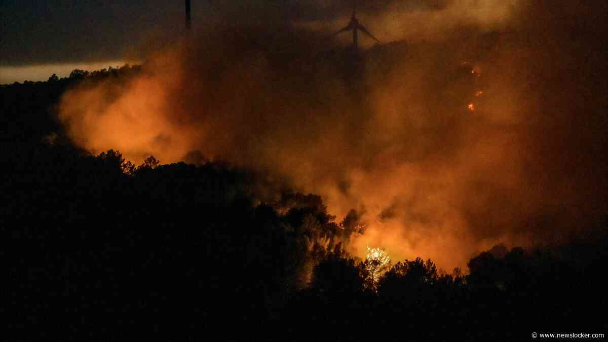 Grote natuurbrand teistert Zuid-Frankrijk, nieuwe hittegolf in aantocht
