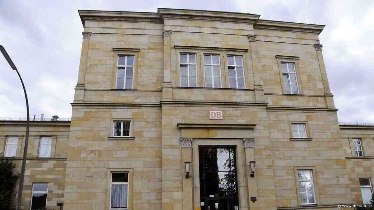 Bahnhof in Bayern aktuell gesperrt: Vieles aus der Nacht ist unklar