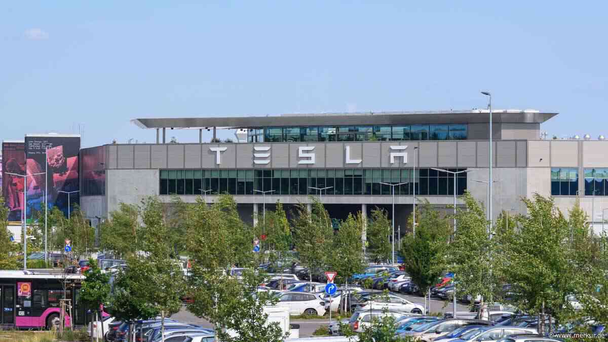 Tempo 80 statt Autopilot: Tesla-Mitarbeitende sorgen für über 100 Strafzettel