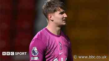 Boreham Wood make three signings