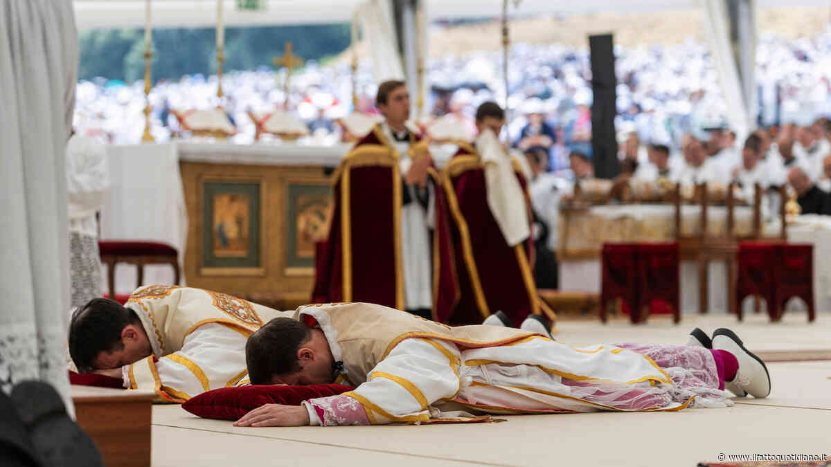 Il Vaticano scomunica i Lefebvriani dopo la consacrazione dei nuovi vescovi contro la volontà del Papa