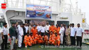 India-bound oil tanker hit by shrapnel near Hormuz reaches Odisha port safely