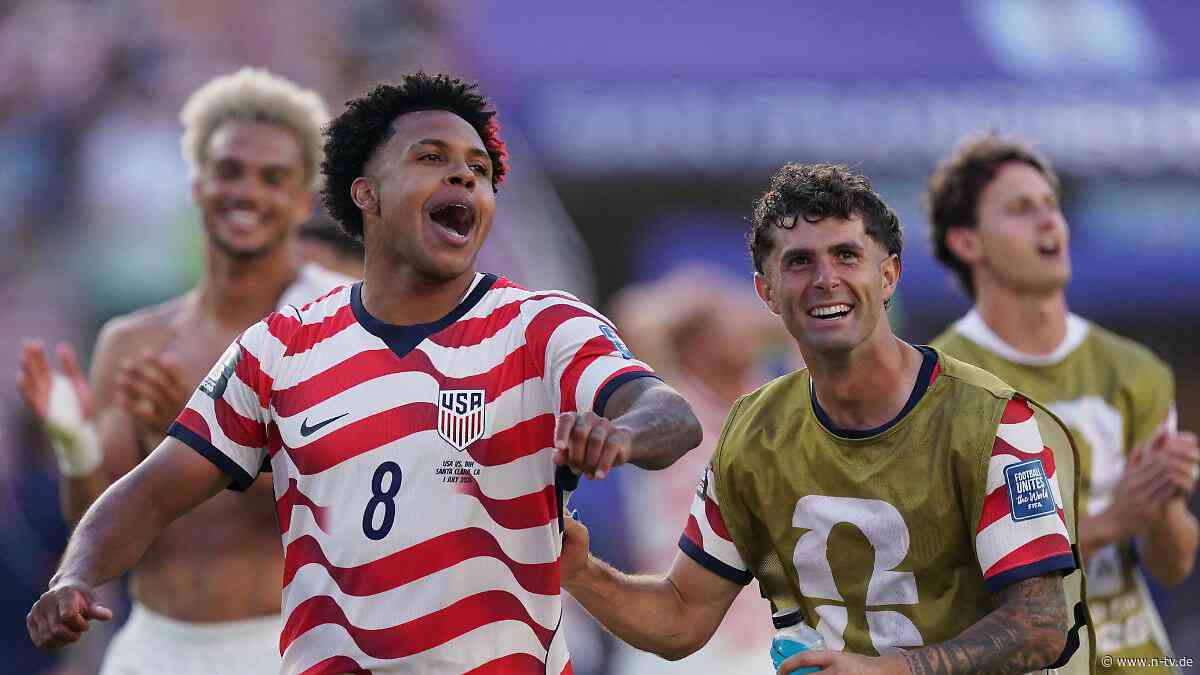 Bayer-Star trifft mit Blut-Fuß: "Heftige Szene": US-Coach wütet nach Sieg gegen Rot und FIFA-Regel