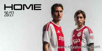 Ajax presenteert nieuw thuistenue én pre-match shirt: tijdloos karakter en klassieke uitstraling