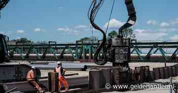 De grond bij dit buurtschap trilt, het werk is begonnen: de A15 komt eraan