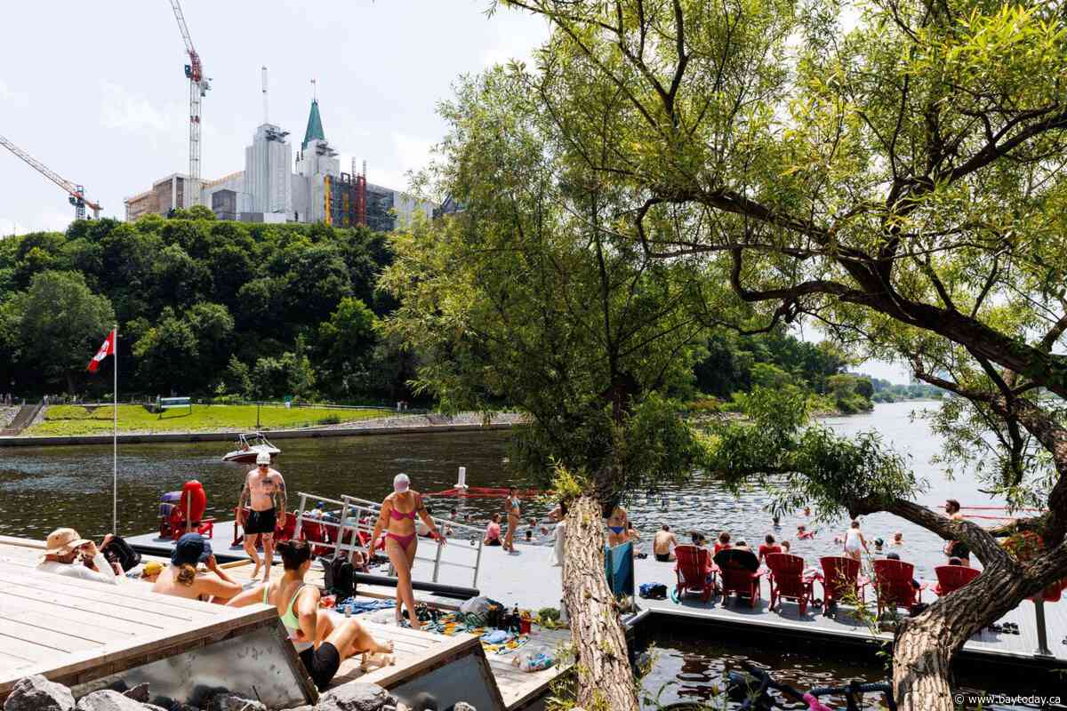 Heat wave gripping much of Ontario, Quebec tracks east to Maritime provinces