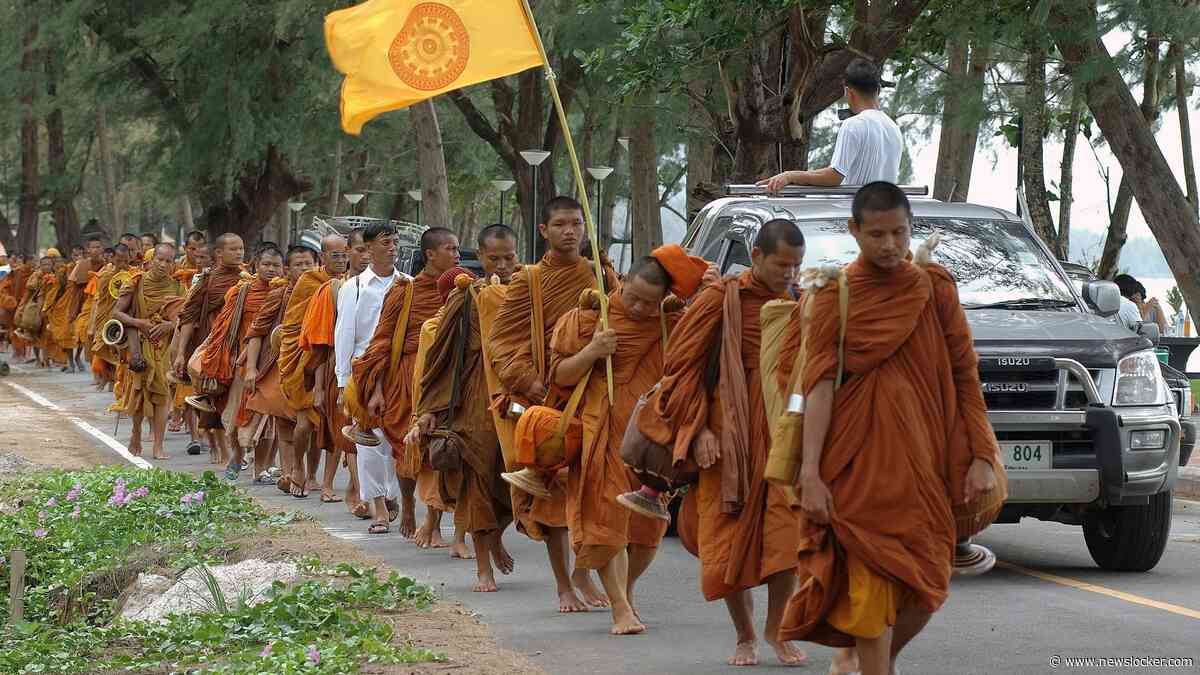 Acht monniken gedood in Thailand na aanrijding door 11-jarig kind