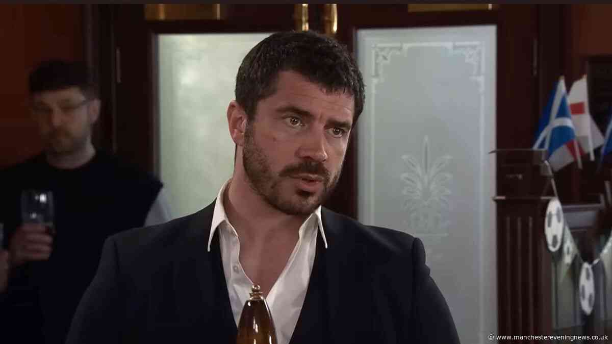 Coronation Street fans baffled by Adam Barlow change as they spot 'unrealistic' error