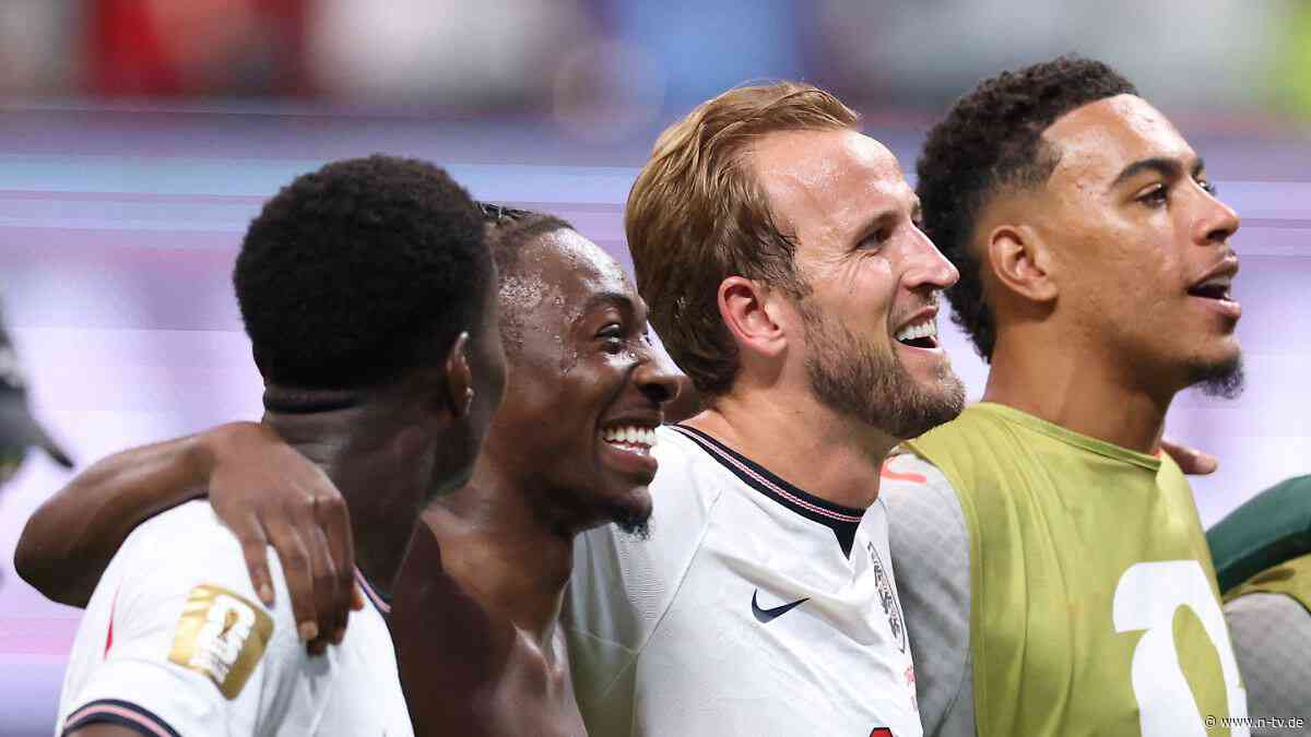 Guck mal, DFB-Team so geht's!: Harry Kane ist schockverliebt: Englands WM-Szene geht um die Welt