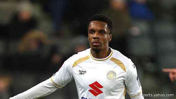 Fleetwood sign MK Dons midfielder Thompson-Sommers