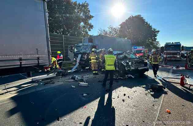 FW-NE: Schwerer Verkehrsunfall auf der A57 | LKW-Fahrer aus Fahrerhaus befreit | Ersthelfer verhalten sich vorbildlich