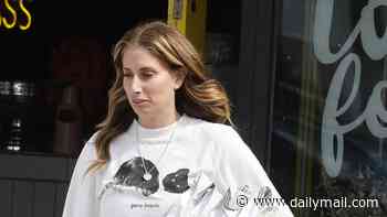Stacey Solomon cuts a low-key figure as she enjoys lunch in Essex before heading off in her £75k Land Rover