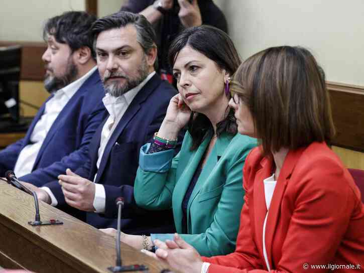 Vigilanza Rai, le opposizioni si dimettono in massa dalla commissione