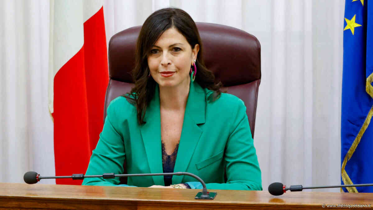 Vigilanza Rai, l’opposizione si dimette in massa contro lo stallo: lascia anche la presidente Floridia. “La misura è colma”
