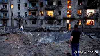 Deadly, large-scale Russian attack shakes Kyiv as Ukrainian strikes batter Moscow's oil sector